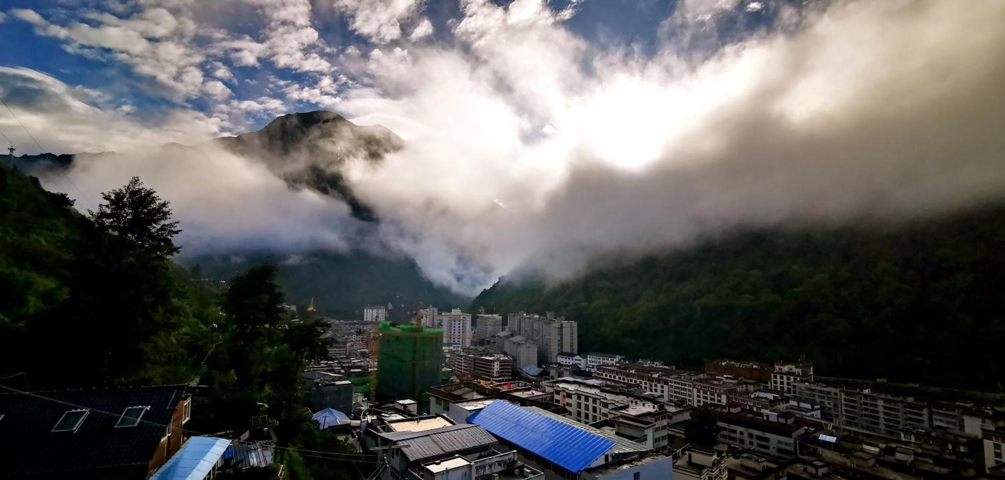 Kangding Guozhuang Nan Wu Hao Boutique Inn المظهر الخارجي الصورة
